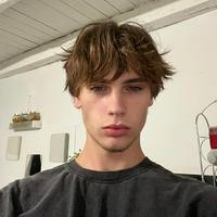 What do you think Damian Kater's personality is?