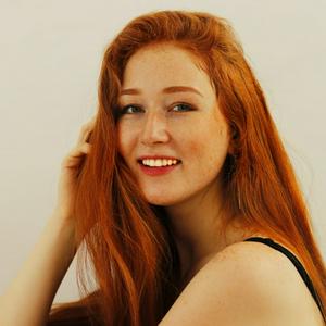 What do you think Elina Bakunova (Eli from Russia)'s personality is?